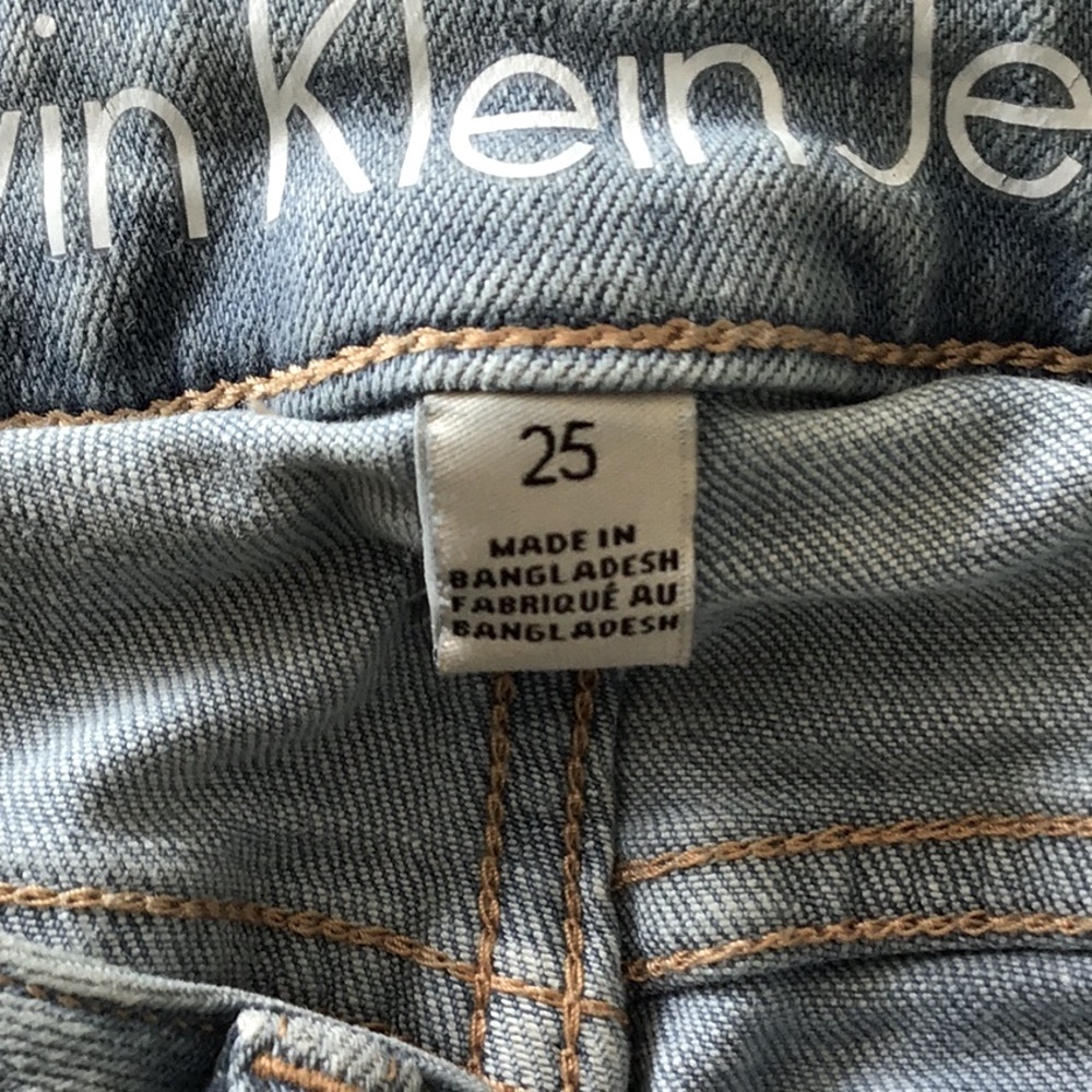 🎉 BOGO 2/$12! Calvin Klein Jeans jean skirt - Picture 4 of 4